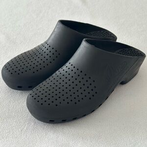 Calzuro Bihos Padova Clogs Women’s 6.5-7.5 Black Slip On Comfort Shoe Italy Made